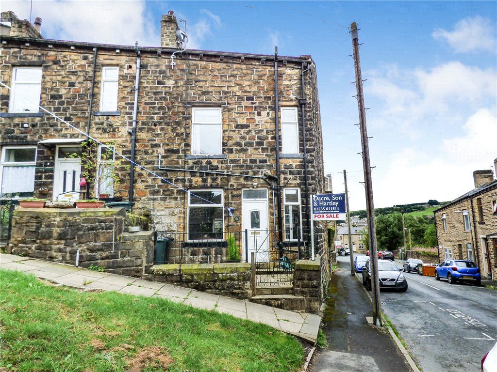 3 bed end terrace house for sale in Dove Street, Haworth, Keighley