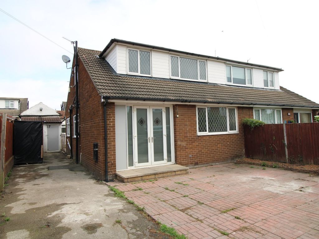 3 bed semidetached house for sale in Westfield Lane, Kippax, Leeds