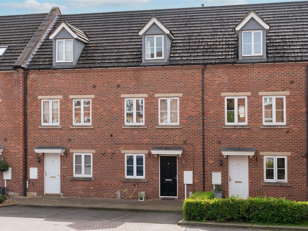 3 bed town house for sale in Macmillan Mews, Old Road, Brampton, Chesterfield S40, £280,000 Zoopla