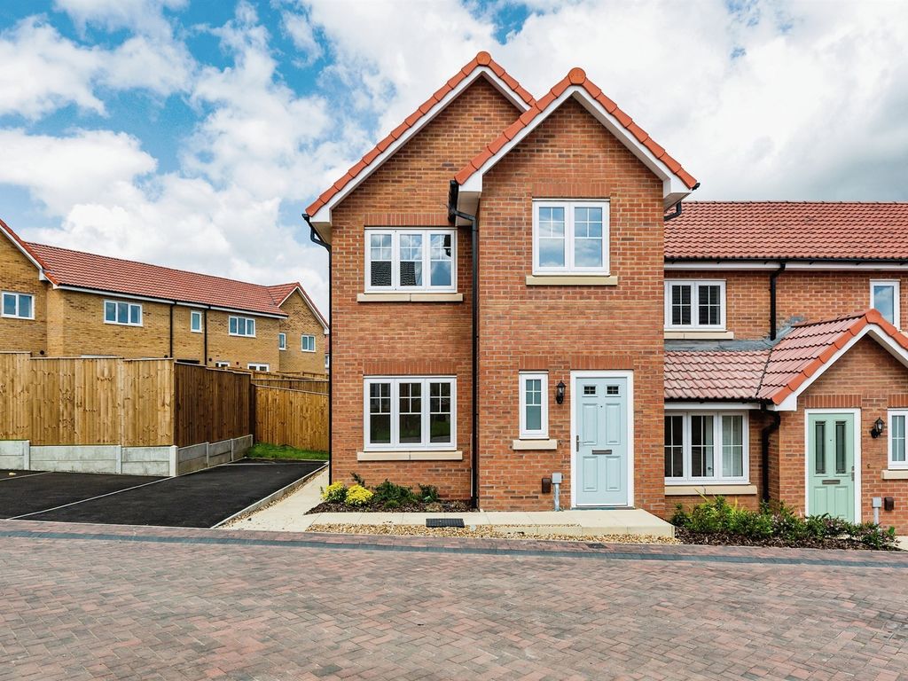 3 bed town house for sale in Upper Wortley Road, Thorpe Hesley