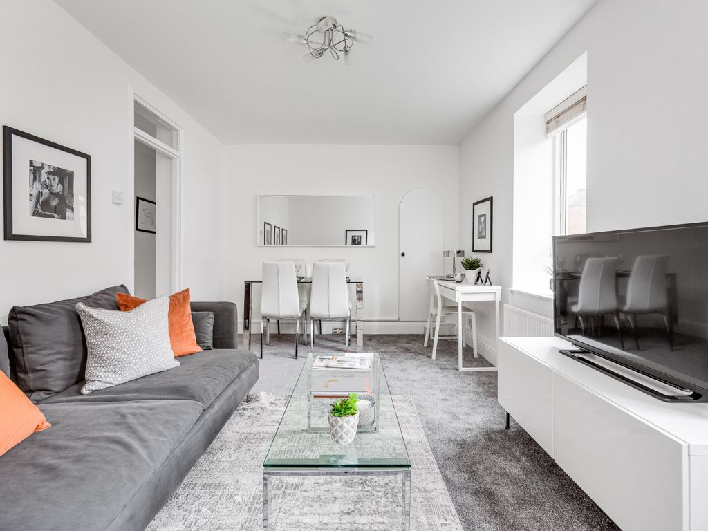 2 bed flat for sale in St. Albans Avenue, Acton Green W4, £420,000 Zoopla