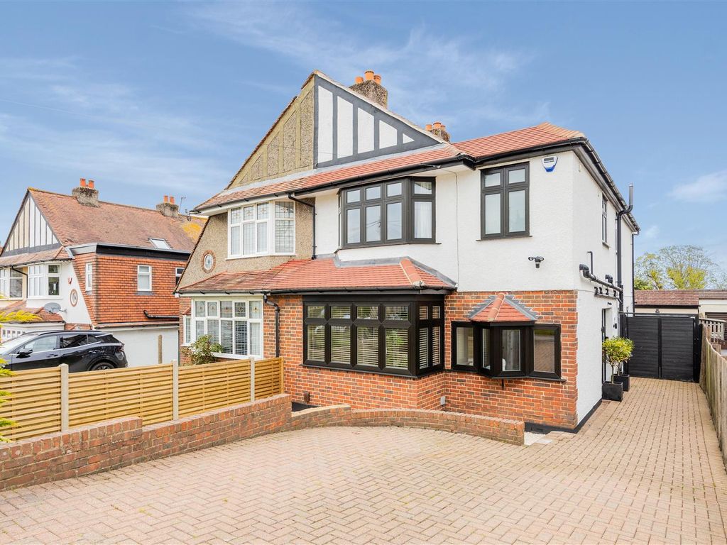 4 bed semidetached house for sale in Winkworth Road, Banstead SM7, £