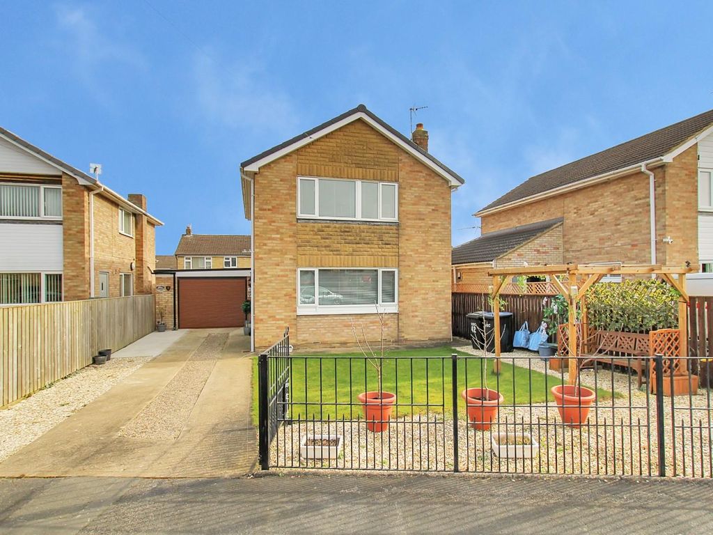 3 bed detached house for sale in Whitcliffe Drive, Ripon HG4 Zoopla