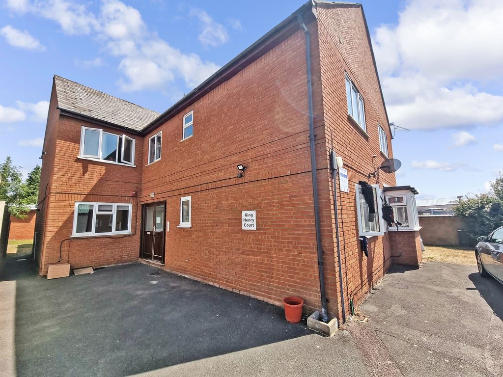 King Henry Court, Tudor Road, Luton LU3  
