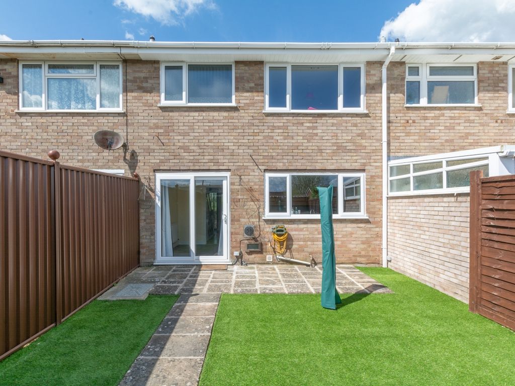 3 bed terraced house to rent in Yate, Bristol