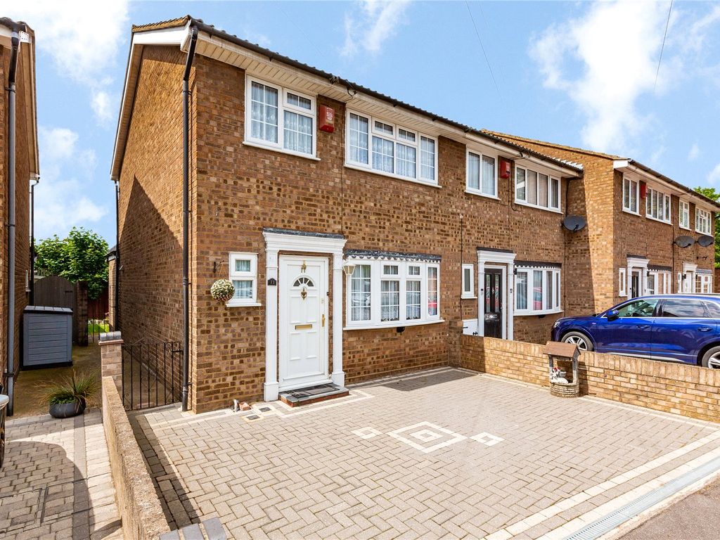 3 bed semidetached house for sale in Lynbrook Close, Rainham RM13 Zoopla