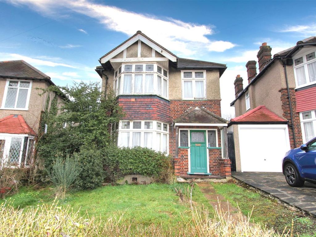 3 bed detached house for sale in Crouch Croft, London SE9 Zoopla