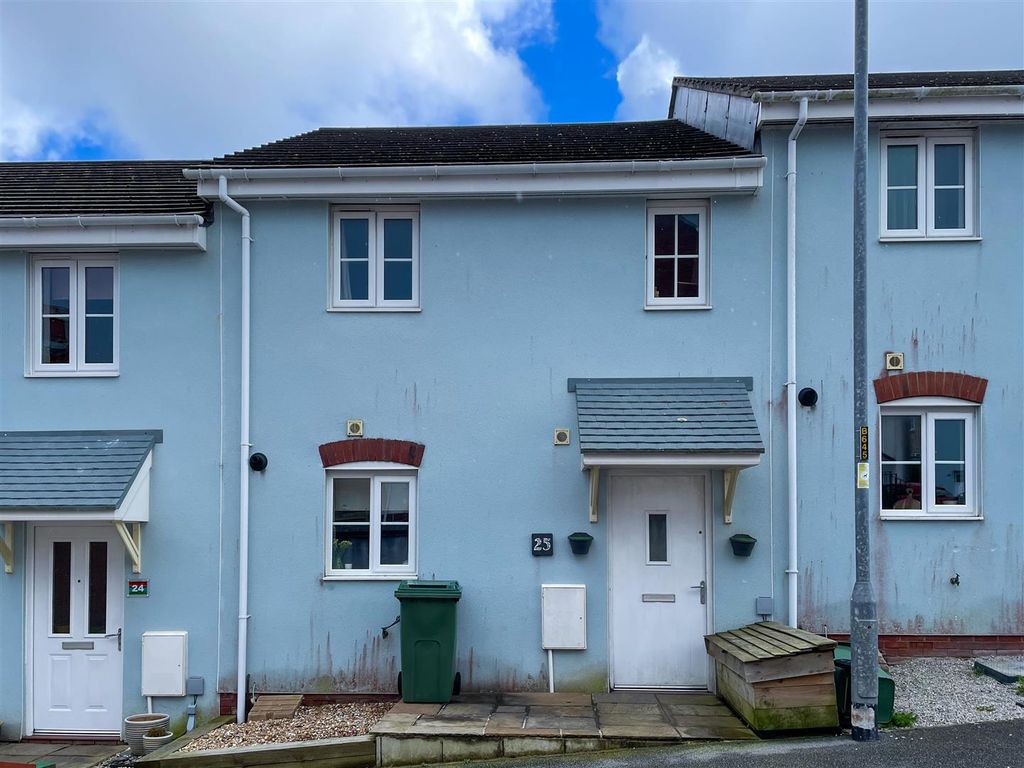 2 bed terraced house for sale in Plover Avenue, Helston TR13 Zoopla