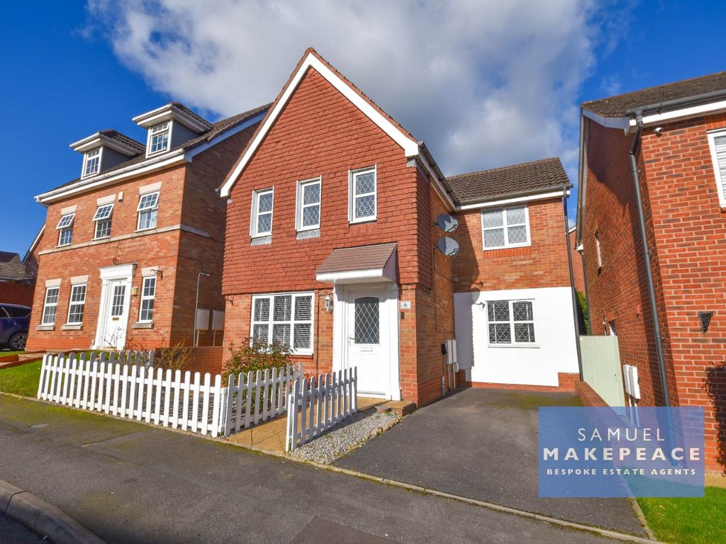 3 bed detached house for sale in Goldfinch Road, Packmoor, StokeOn