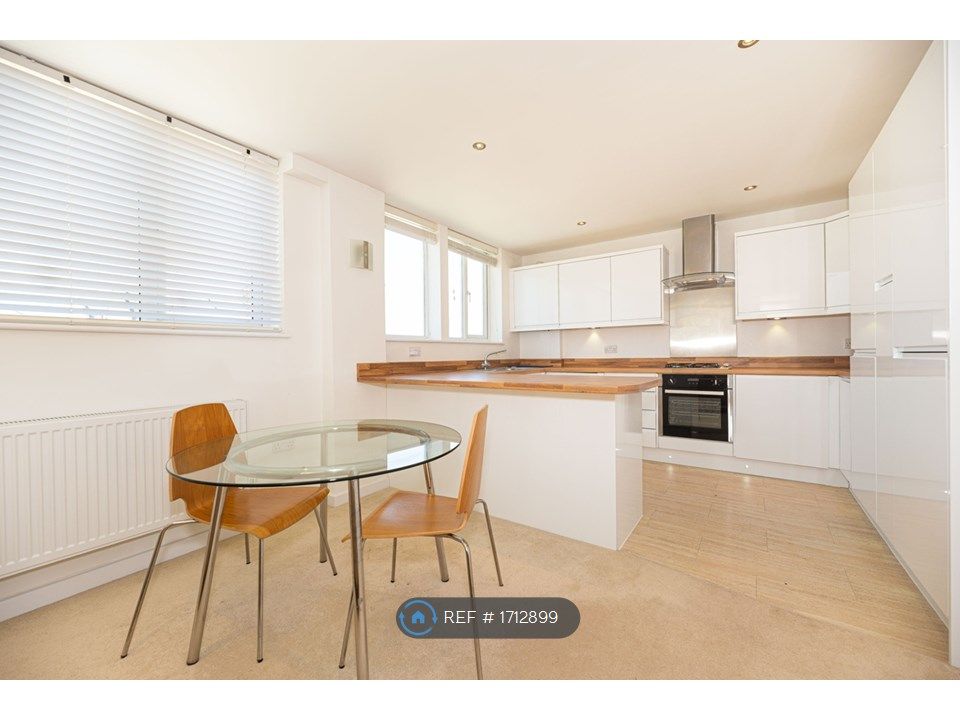 1 bed flat to rent in Hamilton Road Mews, London SW19 Zoopla