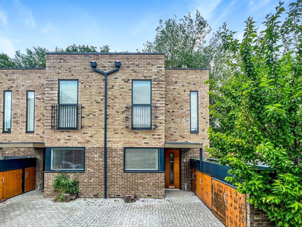 2 bed semidetached house for sale in Lilywhite Drive, Cambridge CB4