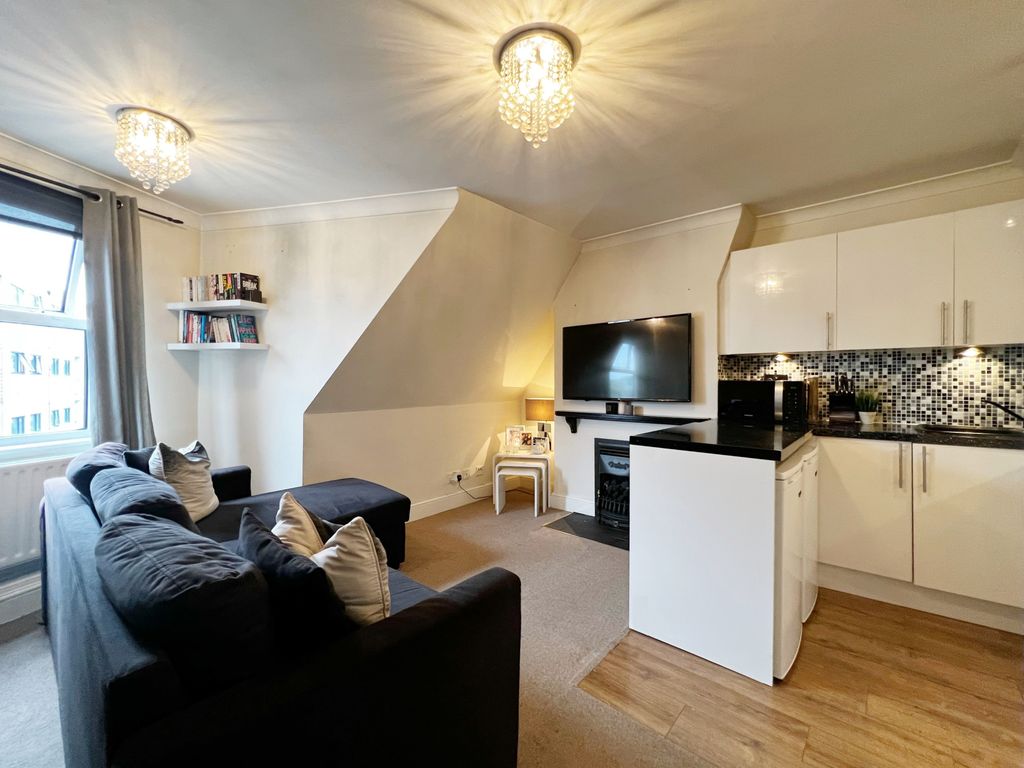 1 bed flat for sale in Beckenham Road, Beckenham BR3, £240,000 Zoopla