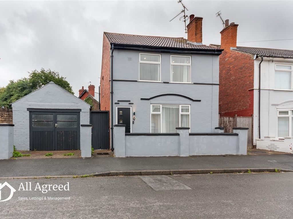 3 bed detached house for sale in Grove Road, SuttonInAshfield NG17