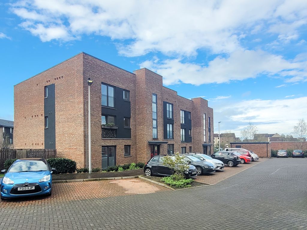 2 bed flat for sale in 1/2 Skylark Place, Portobello EH15, £249,999