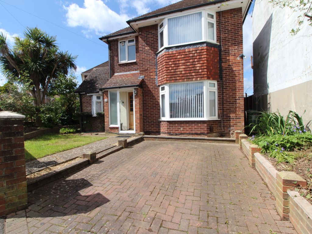 3 bed detached house to rent in Knowsley Road, Cosham, Portsmouth PO6