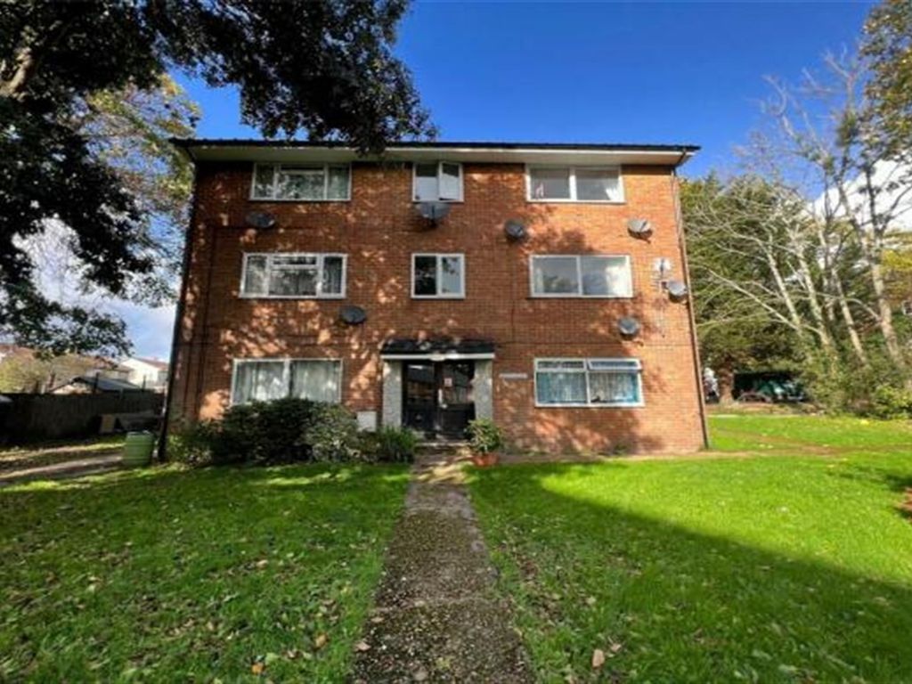 1 bed flat to rent in Weston Lane, Southampton SO19, £650 pcm Zoopla