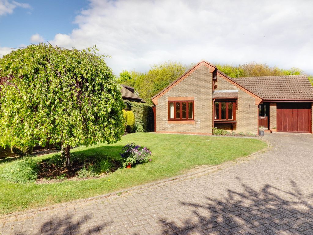 2 bed detached bungalow for sale in Orchard Close, Yelvertoft