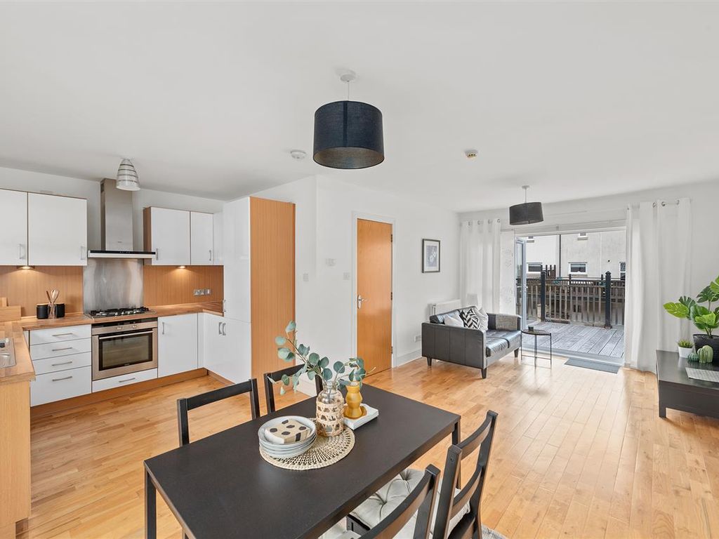 2 bed flat for sale in Stance Place, Kinnaird, Larbert FK5 Zoopla