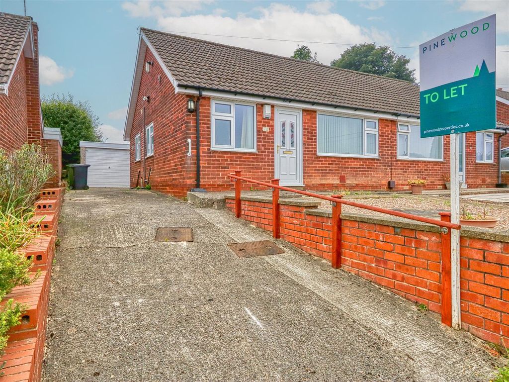 2 bed semidetached bungalow to rent in Howard Drive, Old Whittington