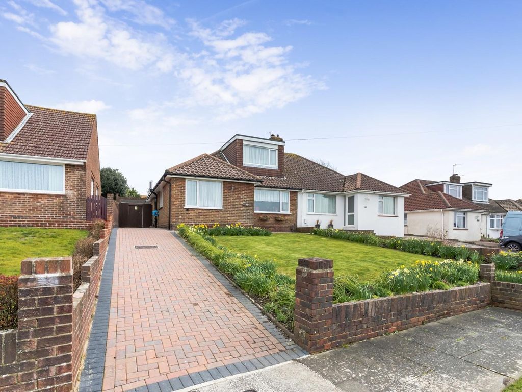 4 bed semidetached bungalow for sale in The Brow, Woodingdean
