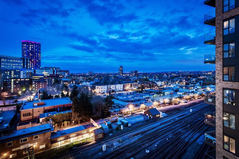 Amarelle Apartments, Cherry Orchard Road CR0