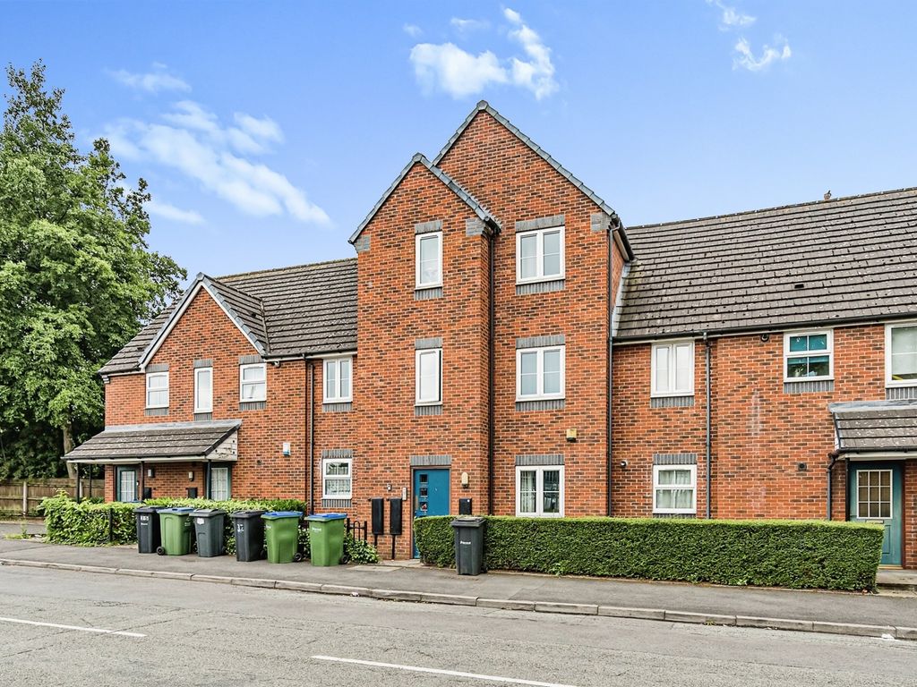 2 bed flat for sale in Groveland Road, Tipton DY4, £125,000 Zoopla