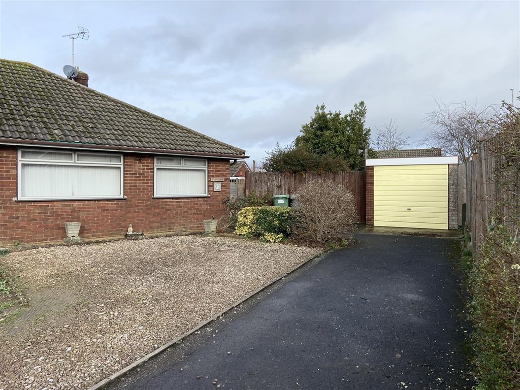 2 bed semidetached bungalow for sale in Glencairn Avenue, Tuffley