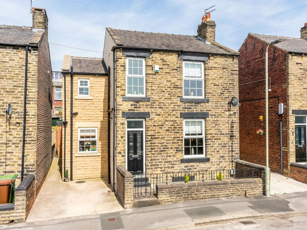 4 bed detached house for sale in Grove Street, Ossett WF5 Zoopla