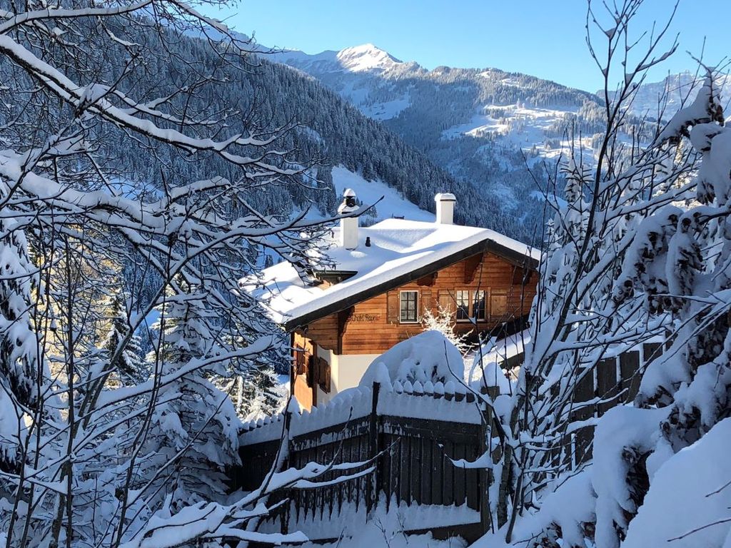 4 bed chalet for sale in Gryon (VillarsSurOllon), Vaud, Switzerland