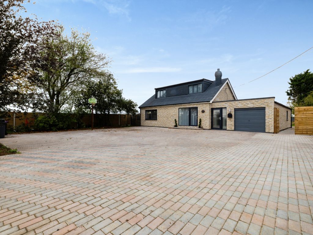 4 bed detached house for sale in School Lane, Broadholme, Lincoln LN1