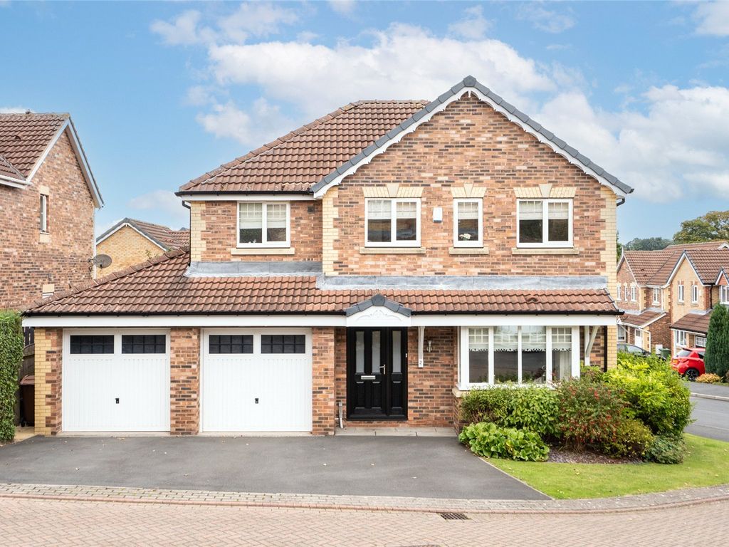 4 bed detached house for sale in Lismore Close, Rothwell, Leeds, West