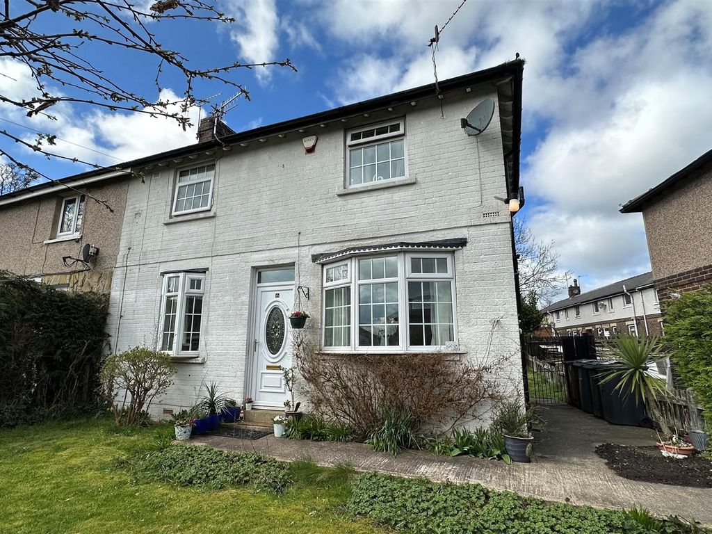 3 bed semidetached house for sale in Benn Avenue, Great Horton