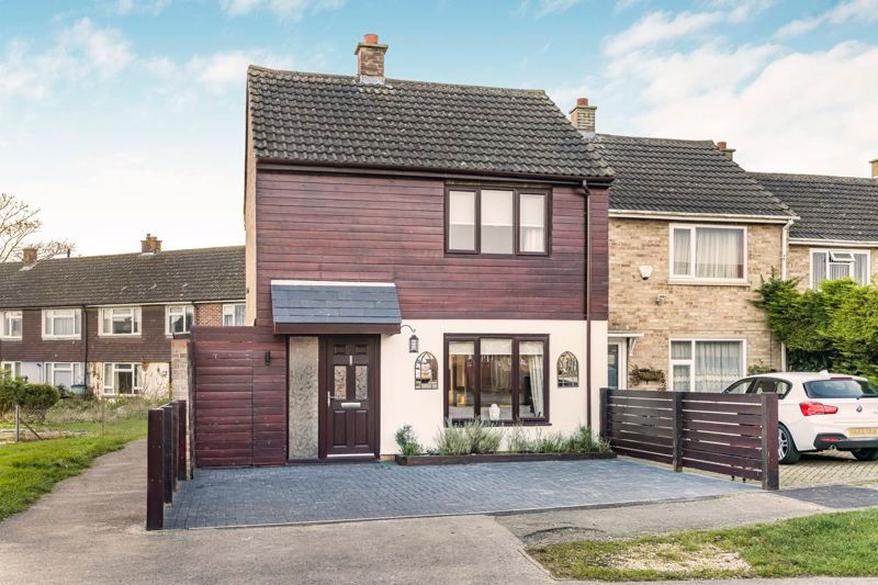 2 bed end terrace house for sale in Villiers Road, Bicester OX26, £