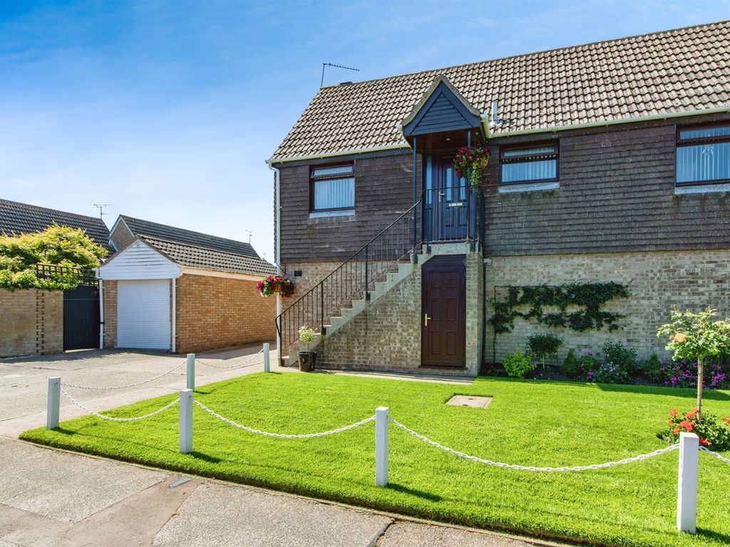 2 bed for sale in Cowslip Crescent, Carlton Colville