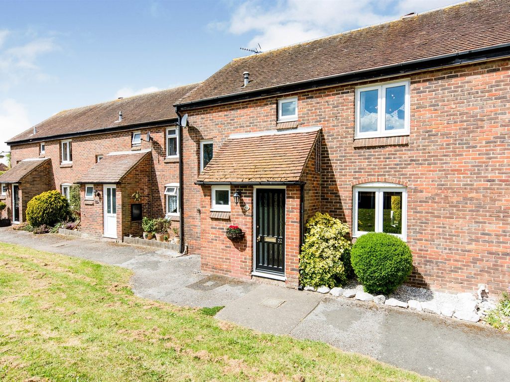 3 bed terraced house for sale in High Street, Littlebourne, Canterbury