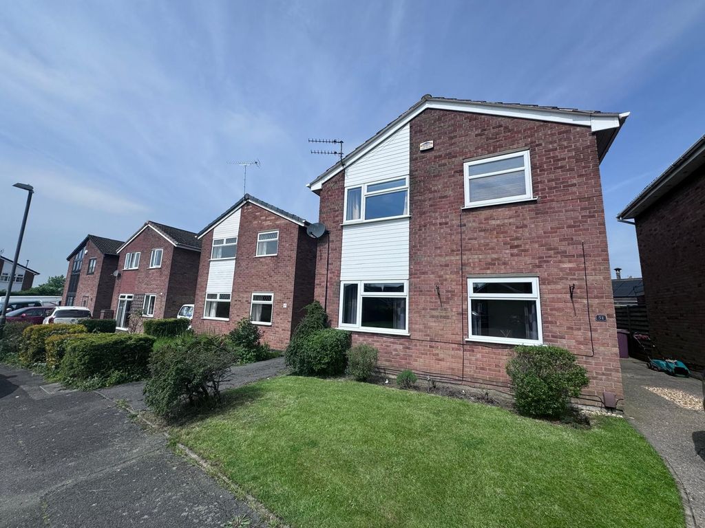 4 bed detached house to rent in Metro Avenue, Newton, Alfreton DE55, £