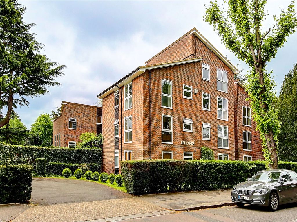2 bed flat to rent in Cromwell Road, Teddington TW11 Zoopla