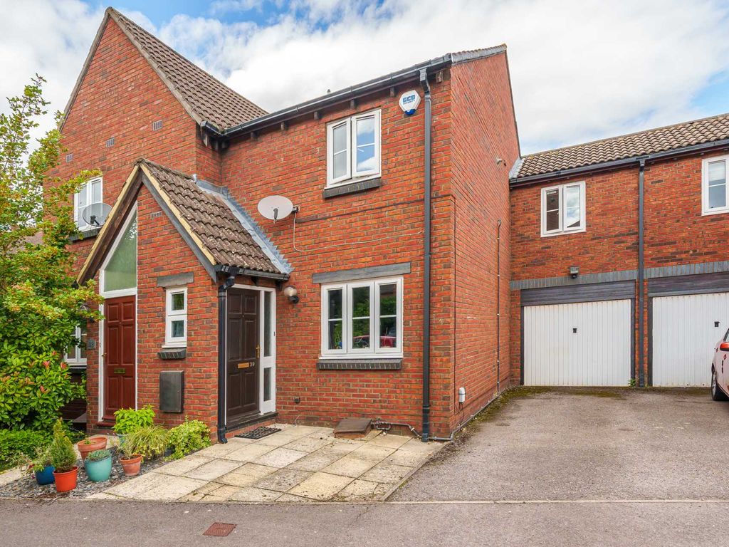 3 bed terraced house for sale in Coney Grange, Warfield RG42 Zoopla
