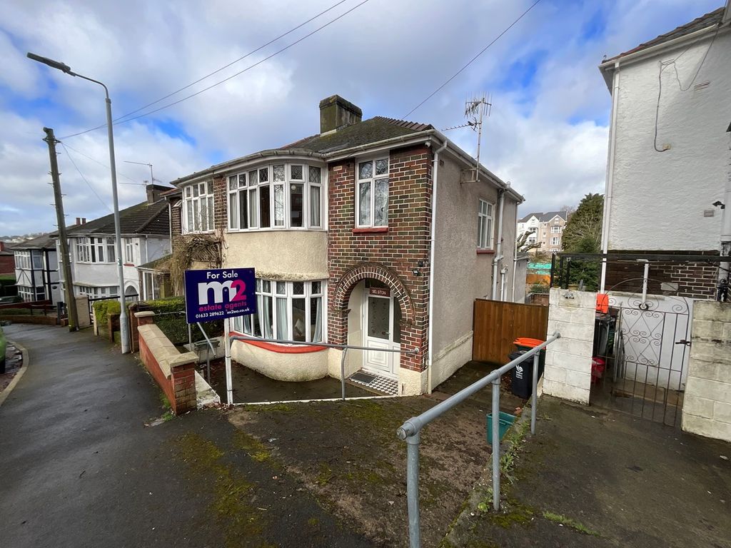 3 bed semidetached house for sale in Kensington Place, Newport NP19