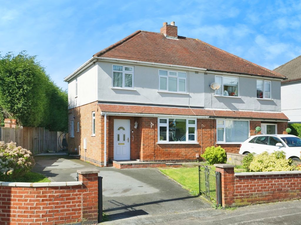 3 bed semidetached house for sale in Brooks Lane, Whitwick, Coalville
