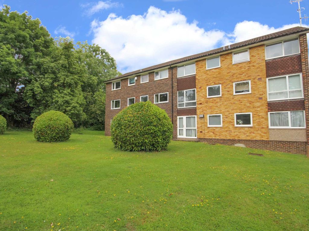 2 bed to rent in Broadlands Court, Bracknell RG42 Zoopla