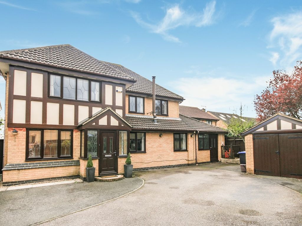 4 bed detached house for sale in Harris Close, Wootton, Northampton NN4