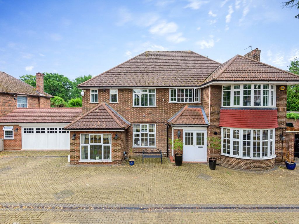 6 bed detached house for sale in Firs Drive, Hounslow, Greater London