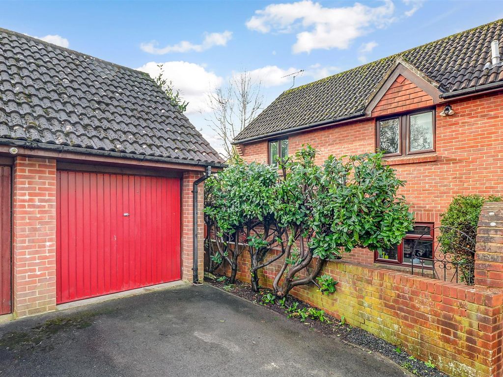4 bed detached house for sale in Burley Close, Valley Park, Chandler's