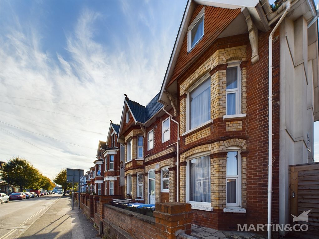 1 bed flat to rent in Canada Grove, Bognor Regis PO21, £750 pcm Zoopla