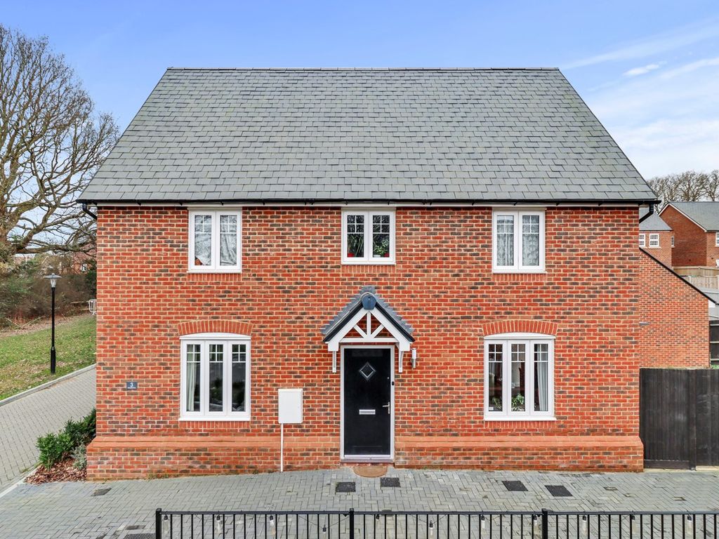 4 bed detached house for sale in Woodcote Way, Bexhill On Sea TN39 Zoopla