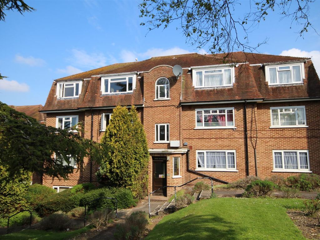 Studio to rent in London Road, Preston, Brighton BN1, £950 pcm Zoopla