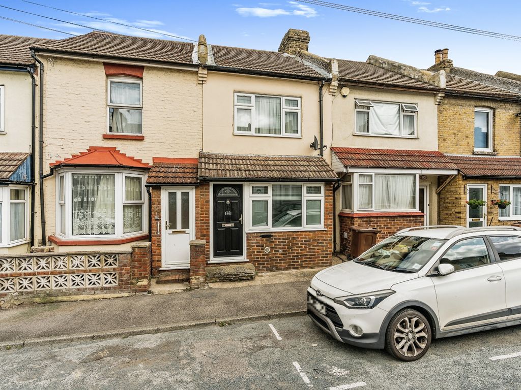 3 bed terraced house for sale in Charter Street, Gillingham ME7, £