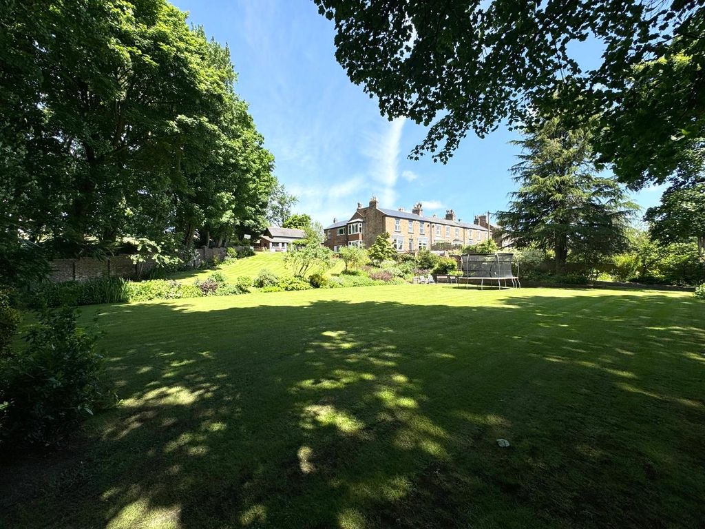 5 bed end terrace house for sale in Brancepeth Terrace, Willington