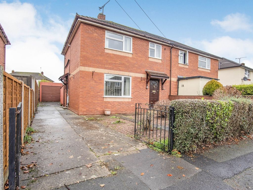 3 bed semidetached house for sale in Road, Hereford HR4